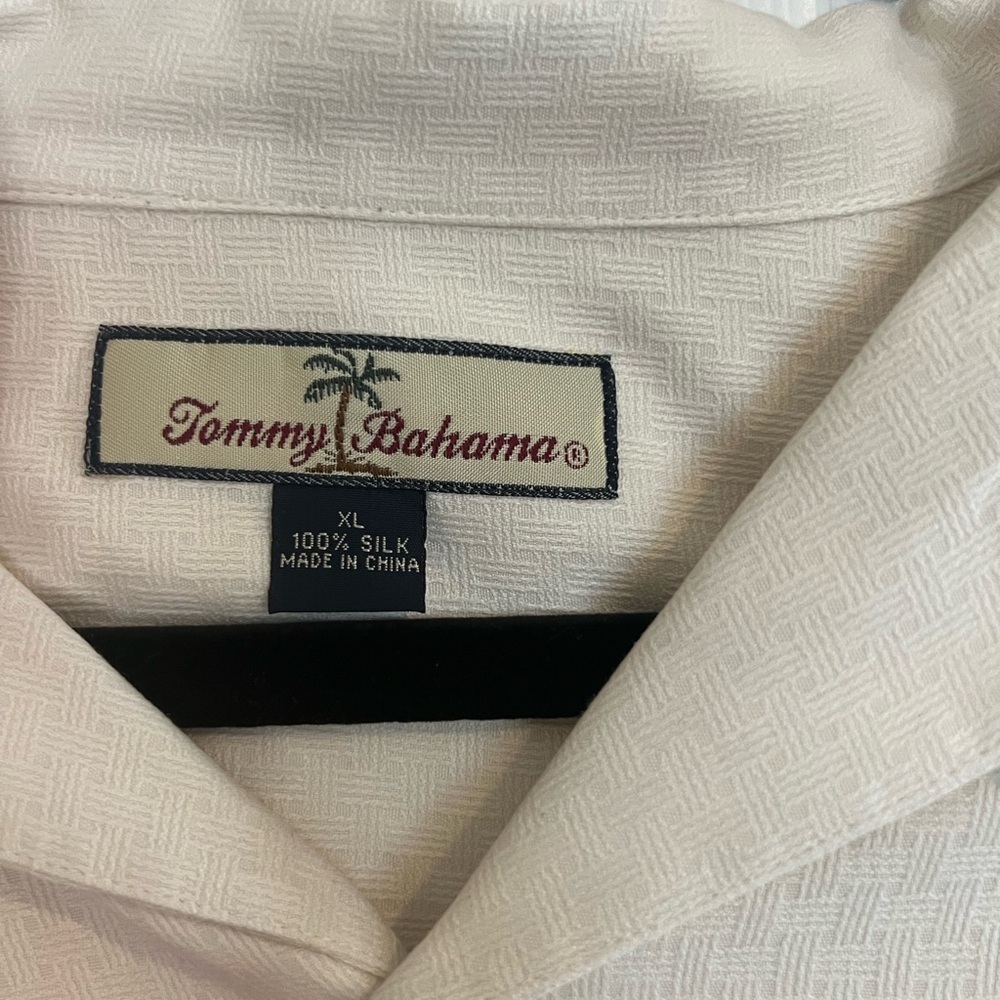 Tommy Bahamas 100% Silk Classic Cream Button-Up Shirt - Picture 3 of 4